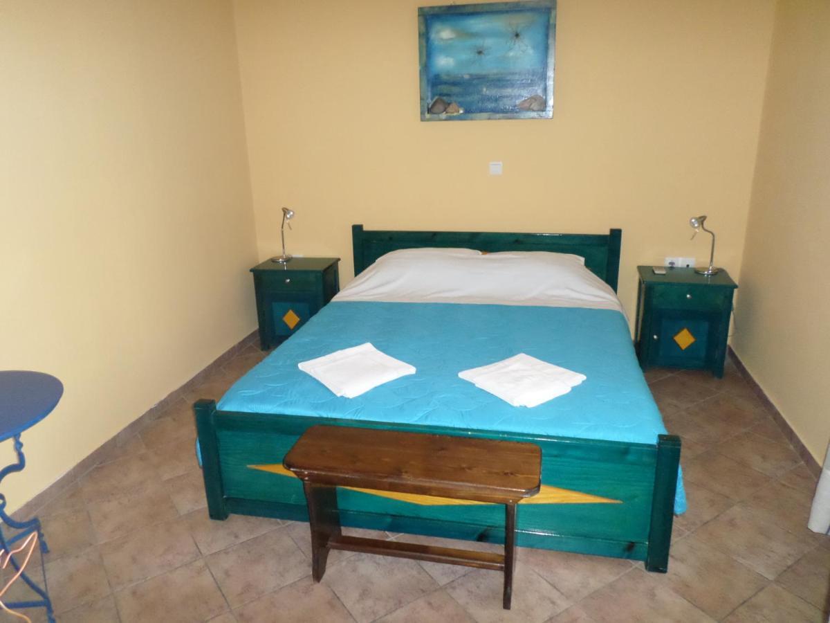 Atlantica Apartments Мегалохори Екстериор снимка