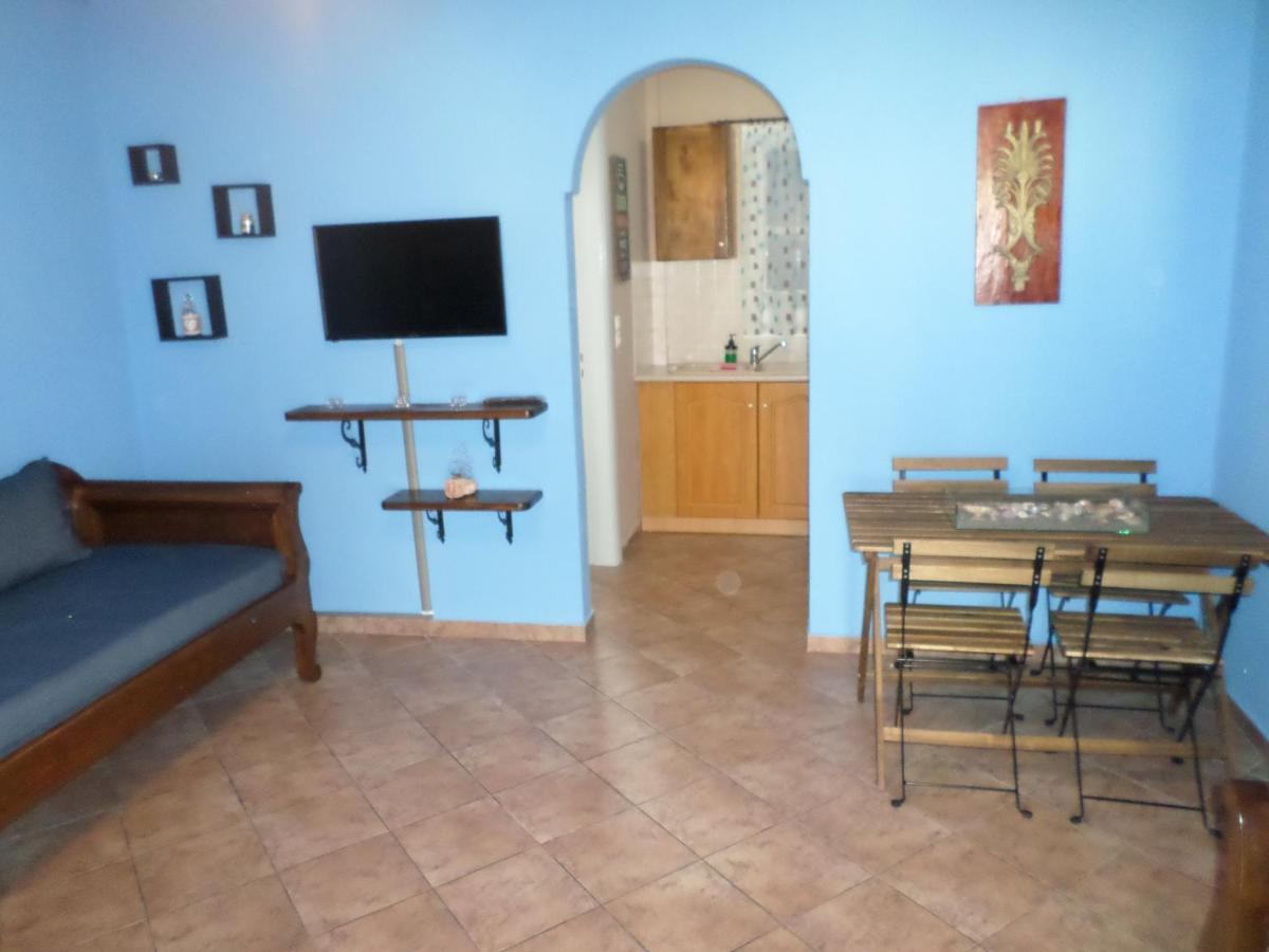 Atlantica Apartments Мегалохори Екстериор снимка