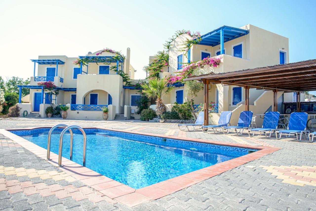 Atlantica Apartments Мегалохори Екстериор снимка