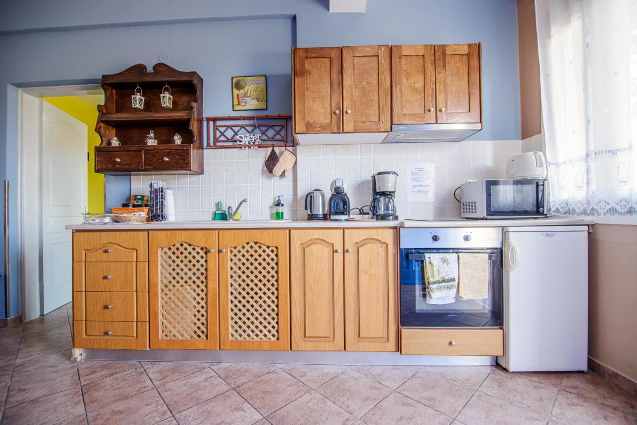Atlantica Apartments Мегалохори Екстериор снимка