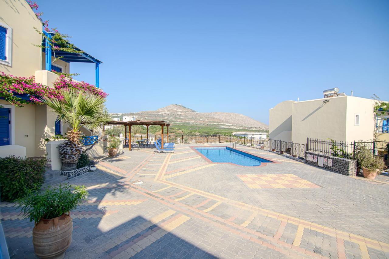 Atlantica Apartments Мегалохори Екстериор снимка