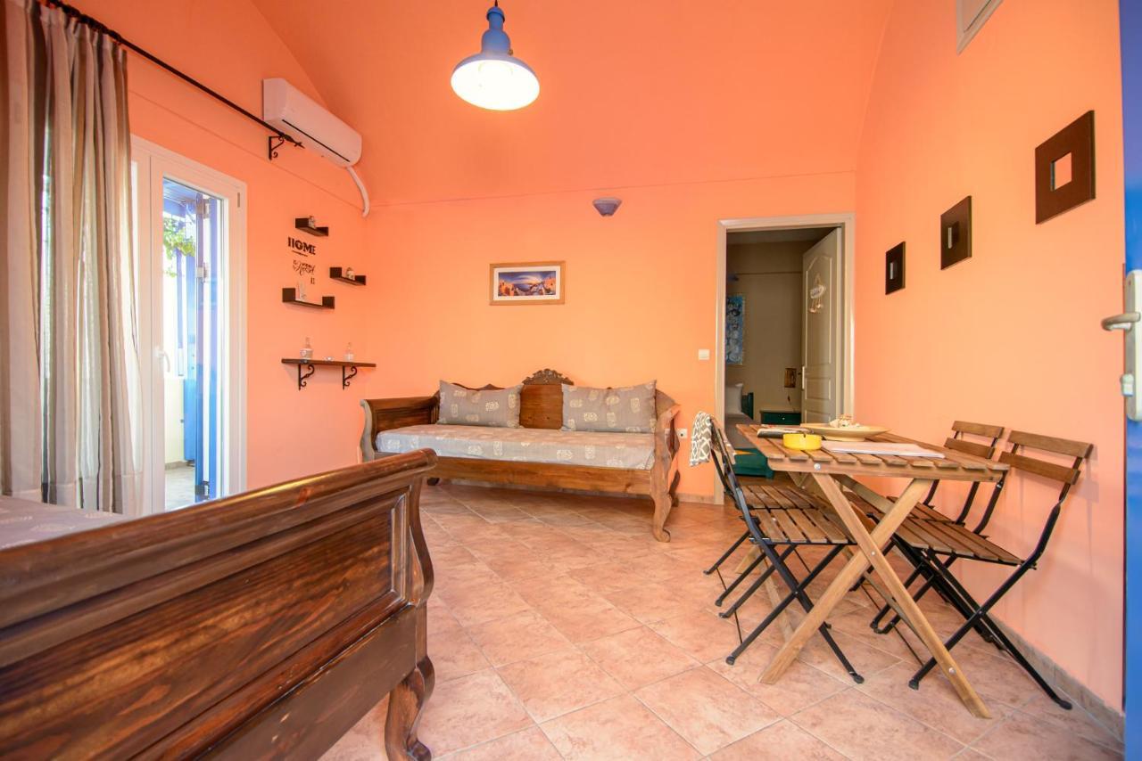 Atlantica Apartments Мегалохори Екстериор снимка