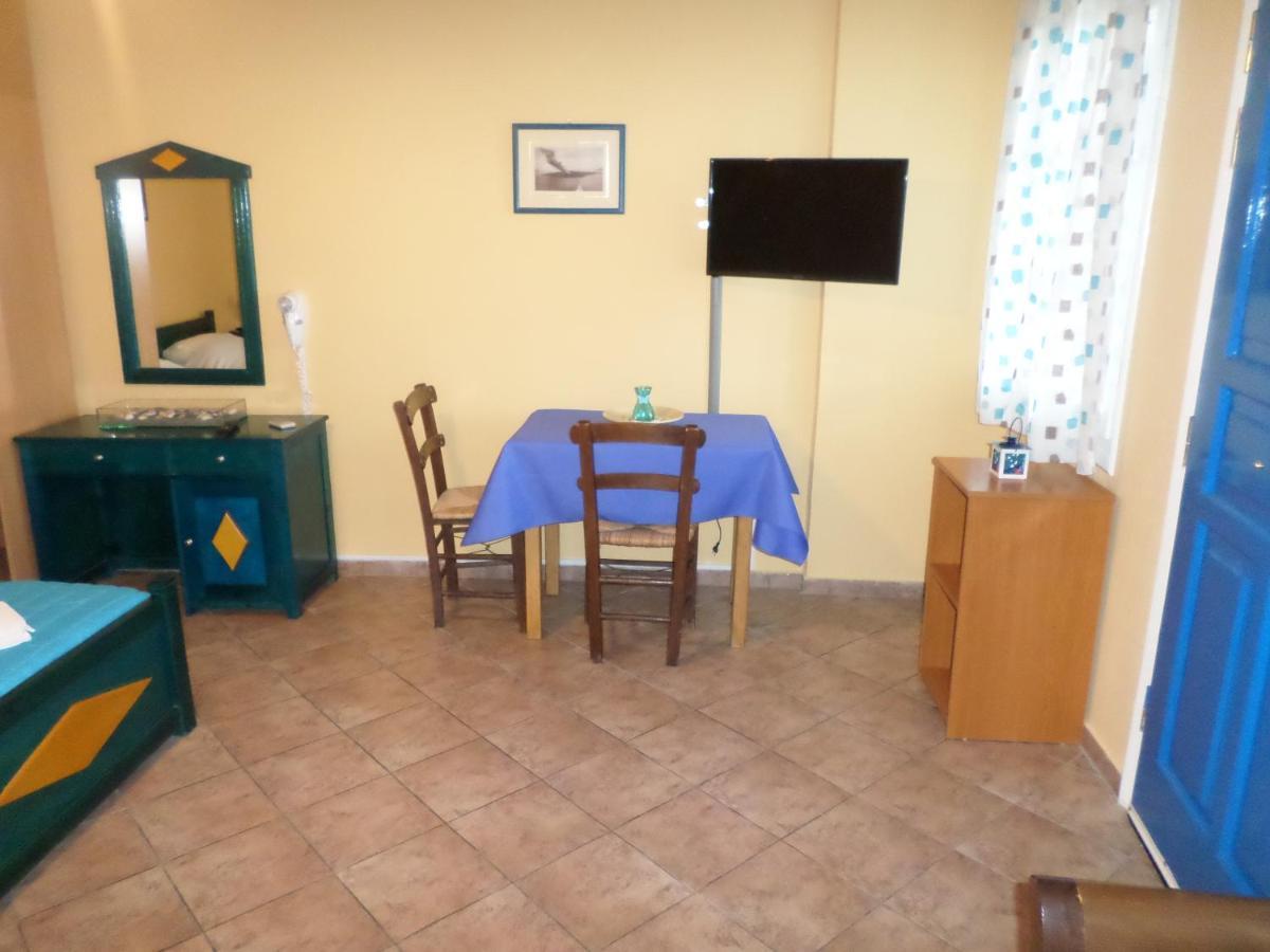 Atlantica Apartments Мегалохори Екстериор снимка