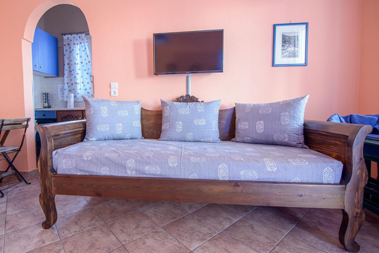 Atlantica Apartments Мегалохори Екстериор снимка