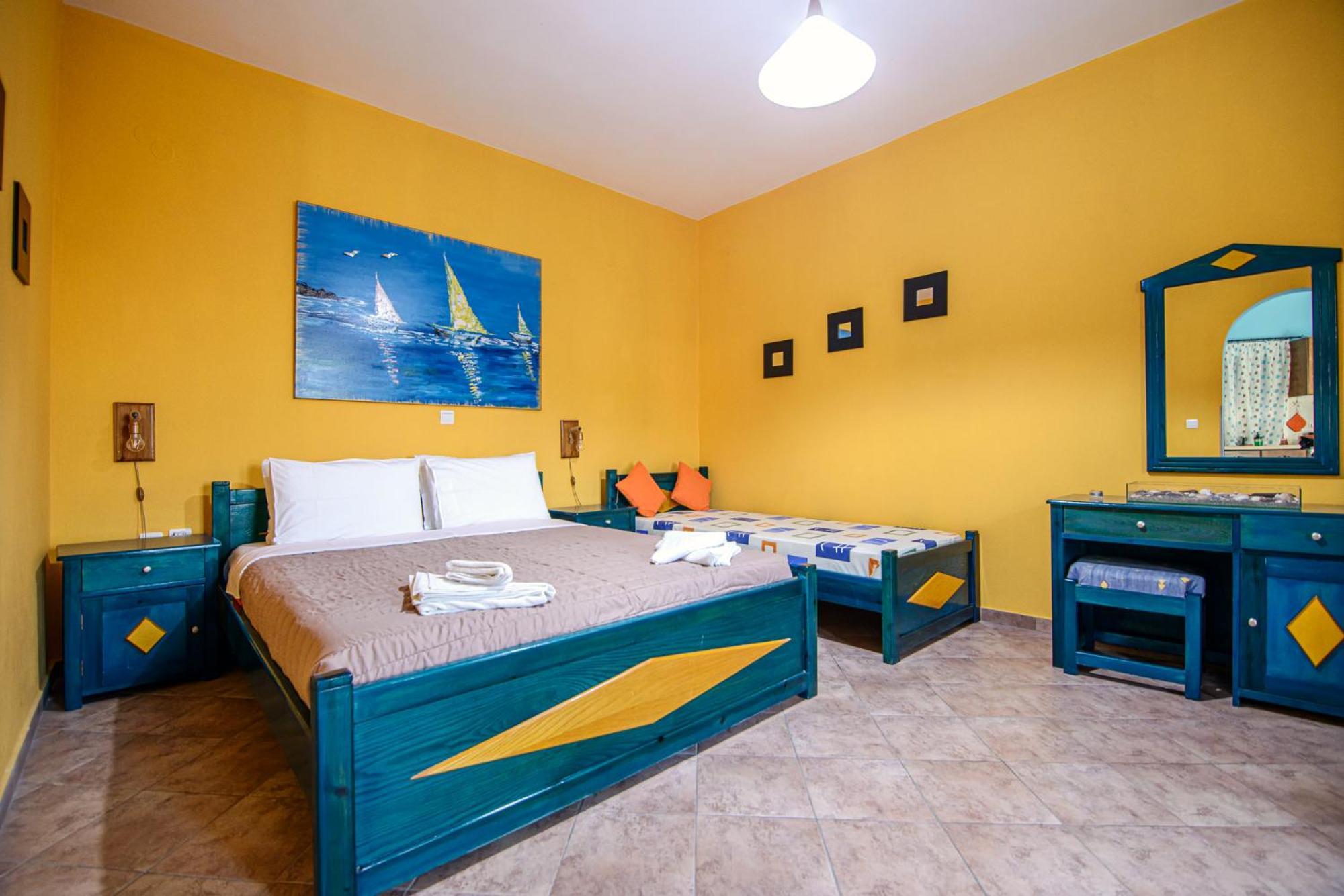 Atlantica Apartments Мегалохори Екстериор снимка