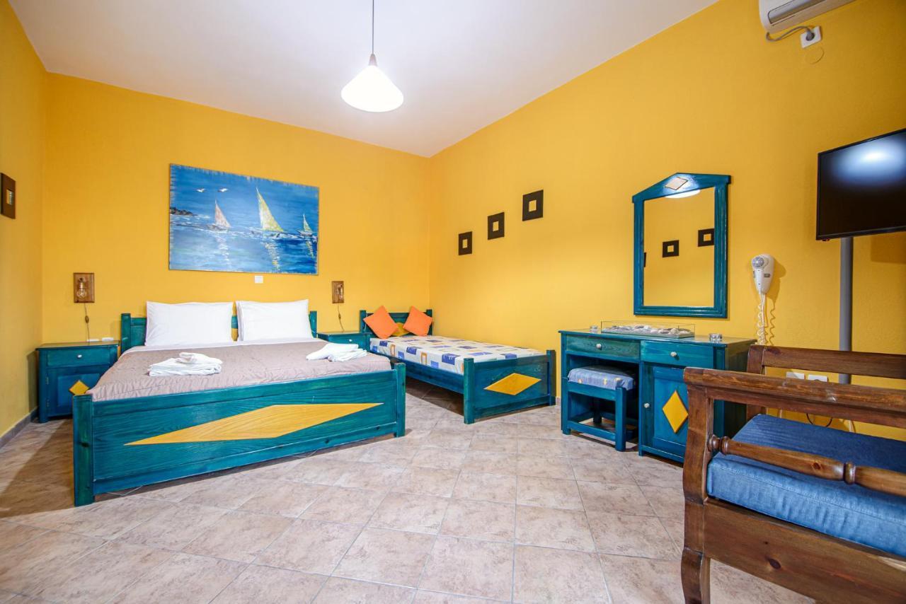 Atlantica Apartments Мегалохори Екстериор снимка